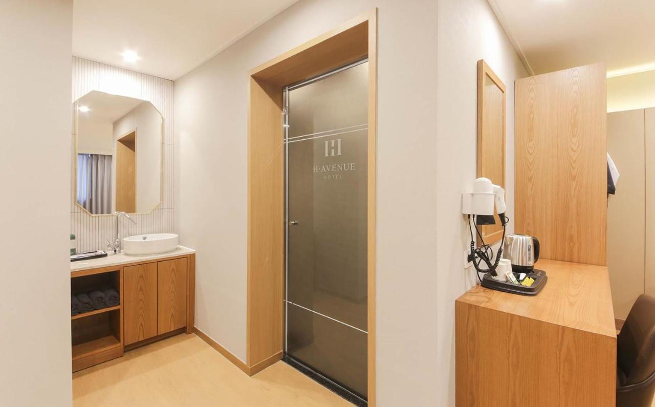 H Avenue Hotel In Gyeongju Exterior foto