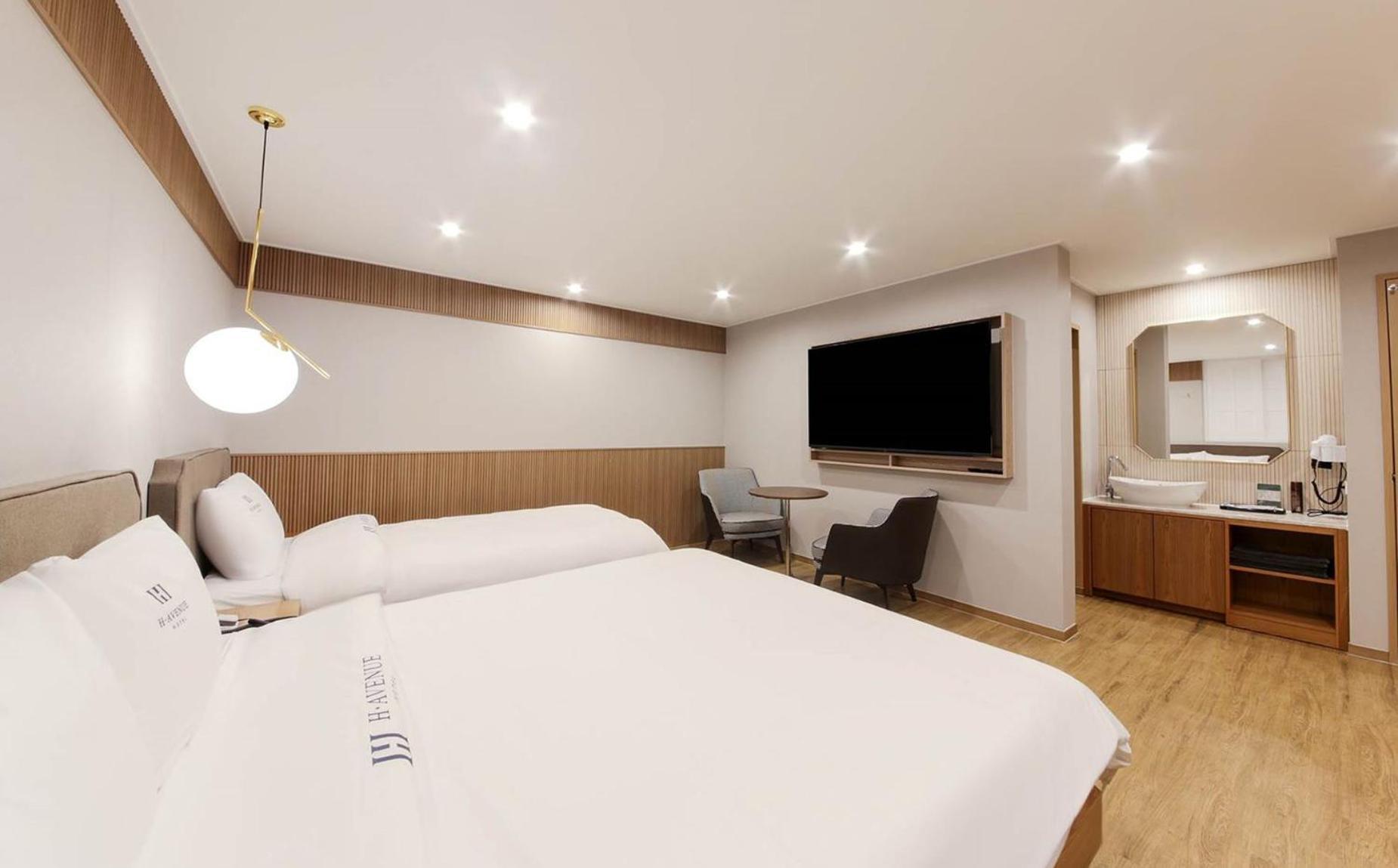H Avenue Hotel In Gyeongju Exterior foto