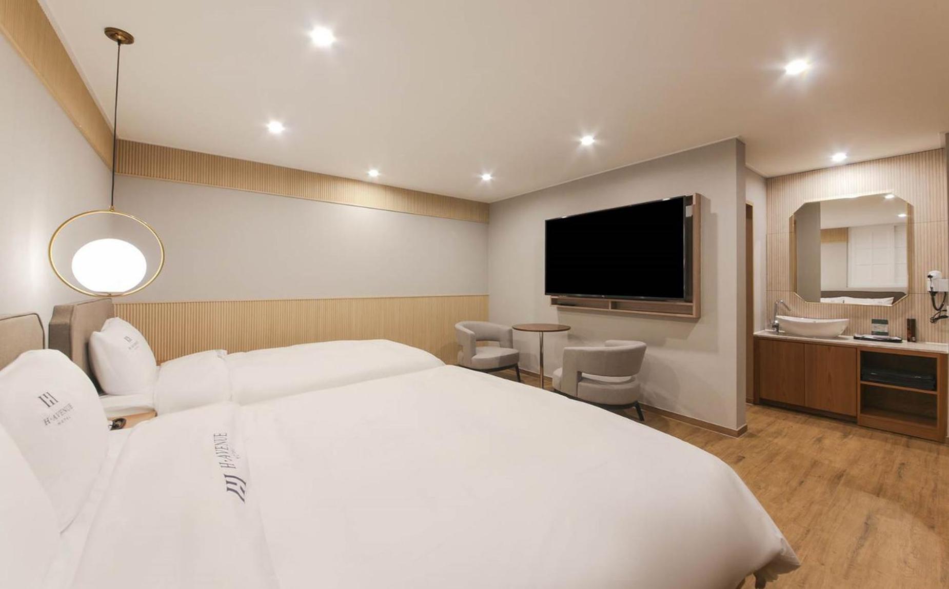 H Avenue Hotel In Gyeongju Exterior foto